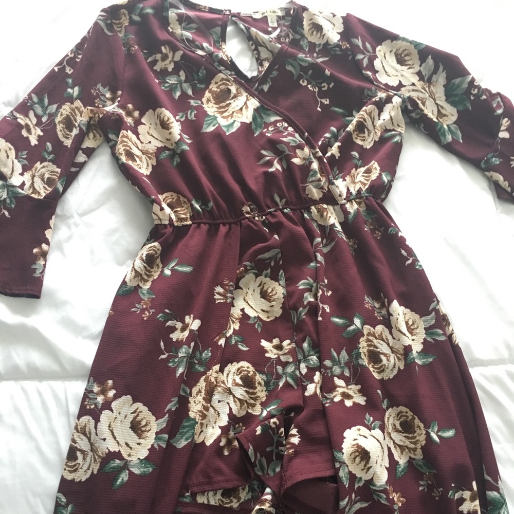 Francesca’s Maroon Floral Maxi Romper💐💕